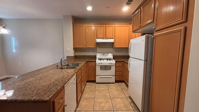 Photo - Lovely Townhouse Located in Lake Elsinore!