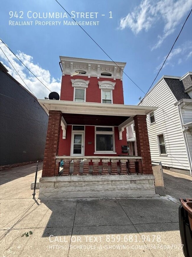 Building Photo - 942 Columbia St Unit 1