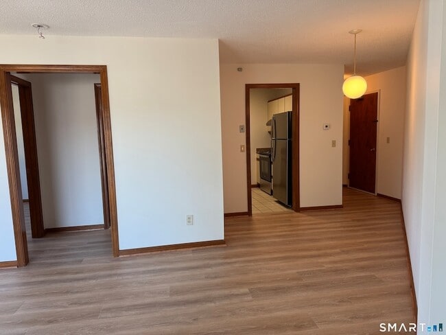 Photo - 1022 Main St Unidad 7