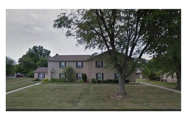 Building Photo - Spacious 2 Bedroom with 2 Car Garage Unit 1302 Lyons Rd