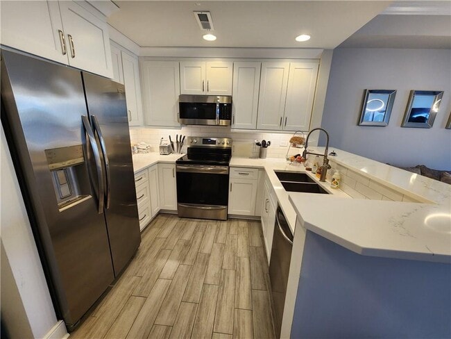 Building Photo - 285 Centennial Olympic Park Dr NW Unit 1607