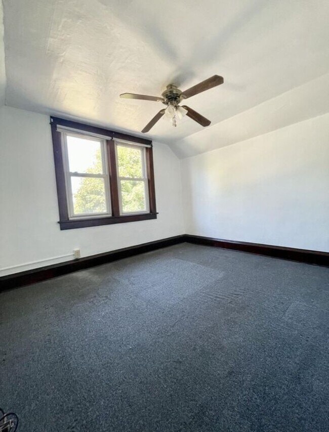 Photo - 806 E Loomis St Unit 2