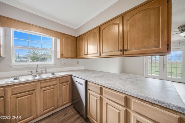 Photo - 404 Missouri Ave