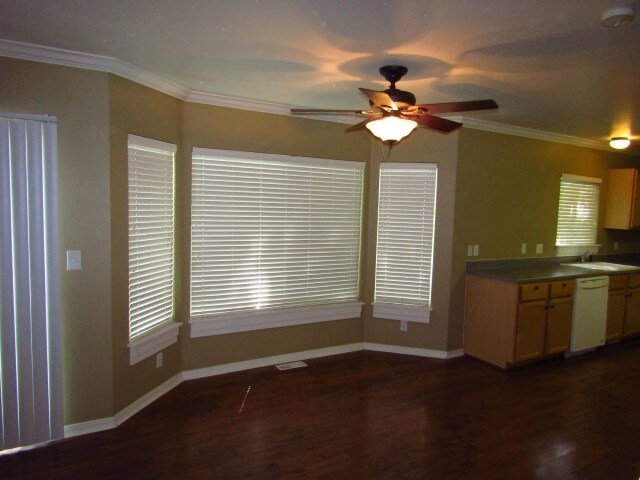 Photo - 512 Water Wheel Ln