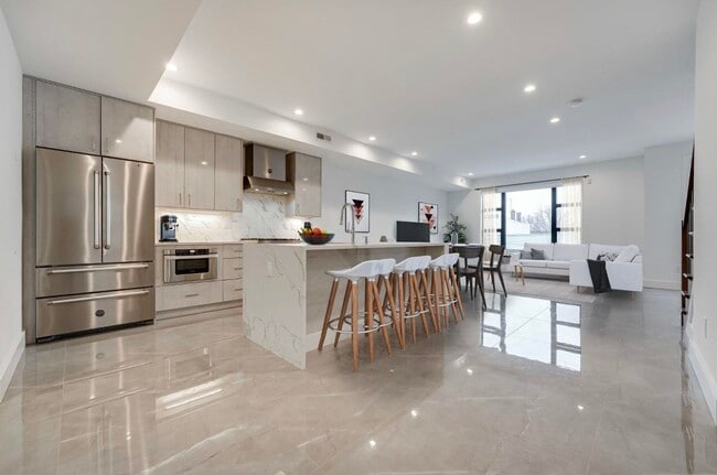 Photo - 290 Griffith St Unidad 2