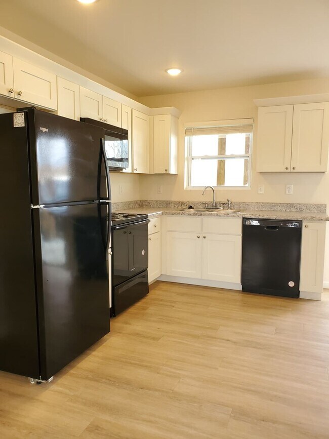 Photo - 1 bed, 1 bath Apartment Unit 323-101