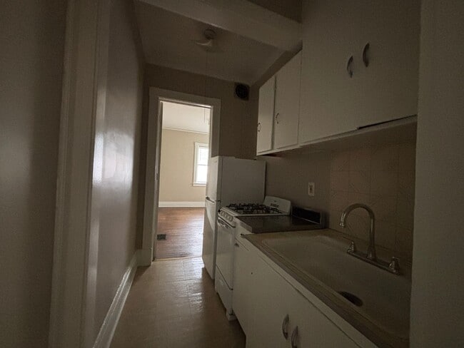 Photo - 626 University Ave Unit 2