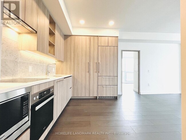 Photo - 95 McMahon Dr Unit 806