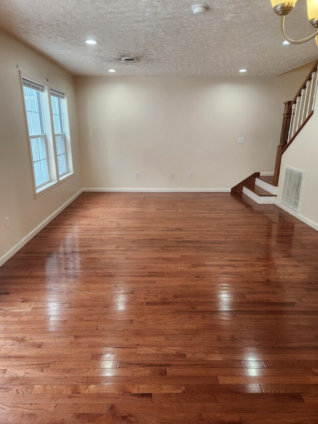Photo - 28 Holler Rd
