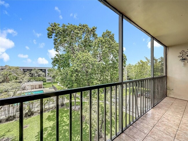 Photo - 8420 SW 133rd Avenue Rd Unit 412