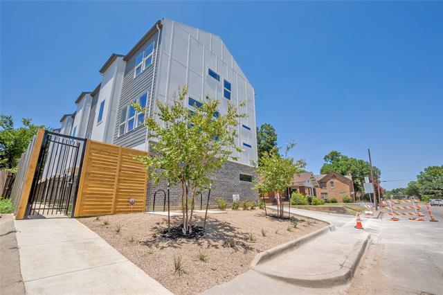 Photo - 5647 Live Oak St