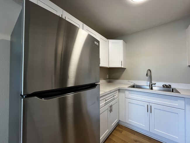 100 E Roosevelt Ave Unit 2