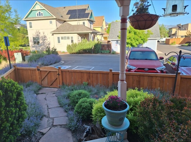 Photo - 1363 Lindenwood Grove