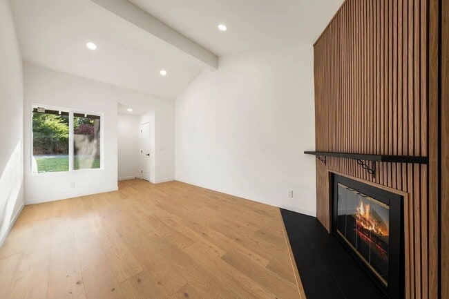 Photo - 5550 E Knoll Dr Unit 5550