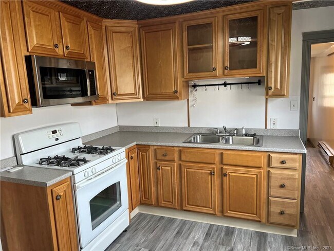 Photo - 222 Chipman St