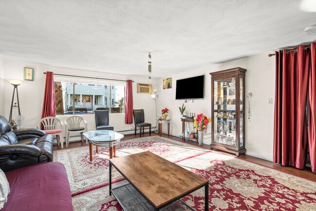 Photo - Minutes to Assembly Row - Highway Access - Off St. Parking - On Site Laundry - Storage - Update K...