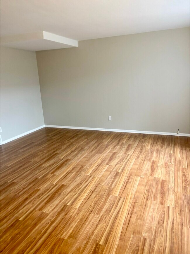 Photo - 9014 E Lehigh Ave