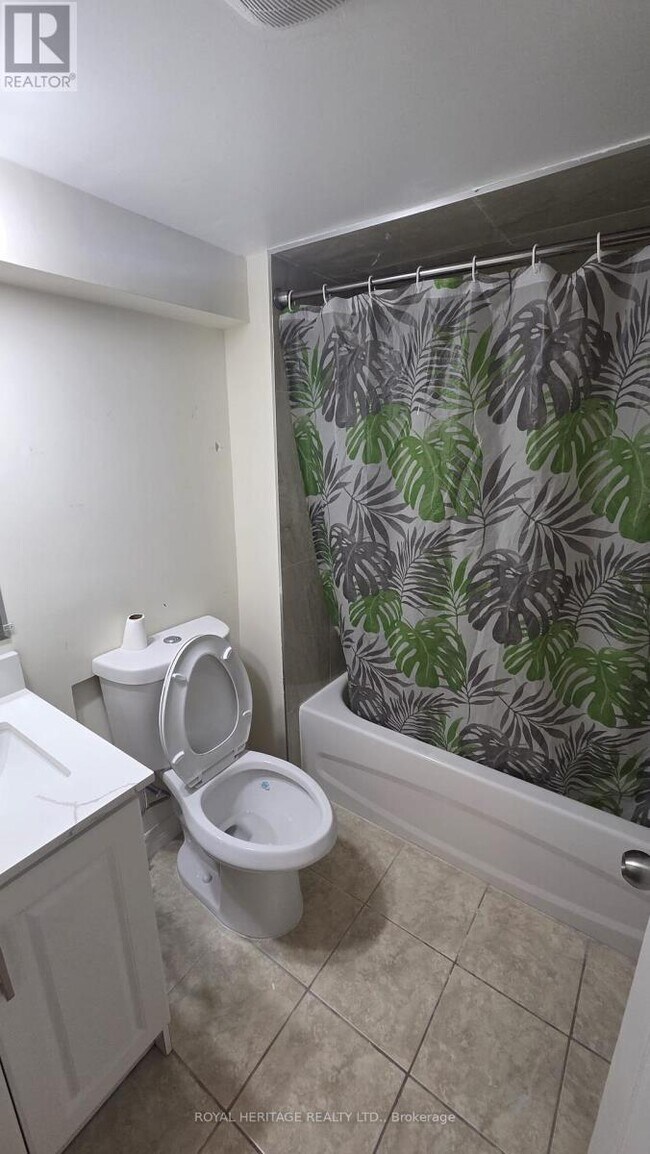 Photo - 49 Everingham Cir