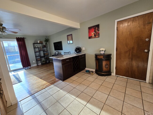 Kitchen/living room/breakfast bar 2
