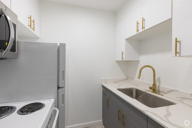ONE BEDROOM KITCHEN
