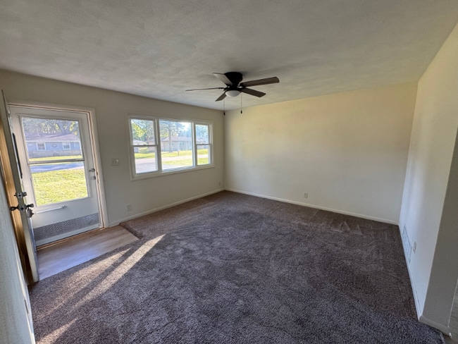 Photo - 1415 Hackberry Ln