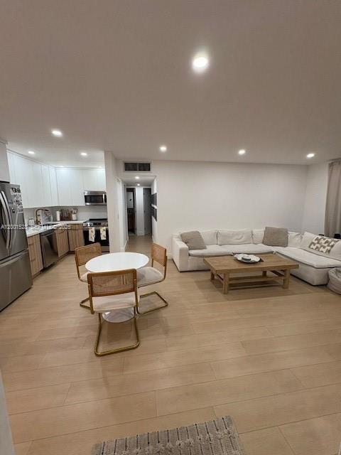 Building Photo - 7927 SW 104th St Unit 205E