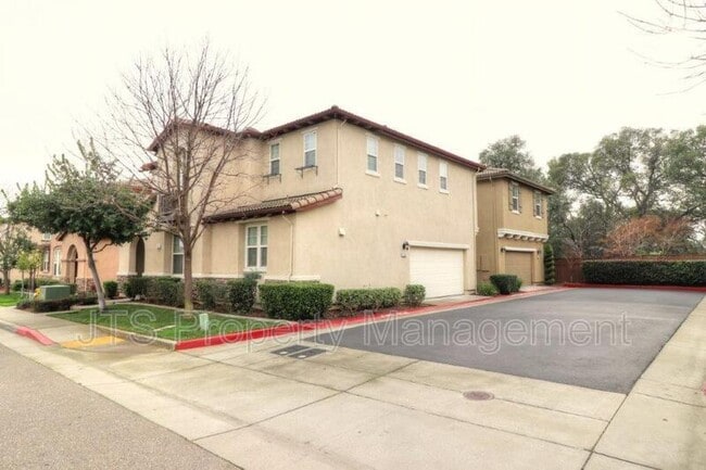 Photo - 217 Barnhill Dr