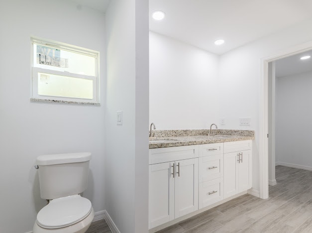 Photo - 556 Montclair Ave S