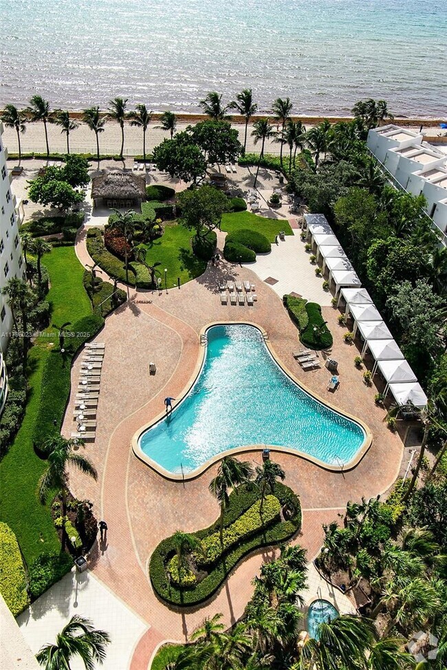 Building Photo - 3001 S Ocean Dr Unit 317 Rental