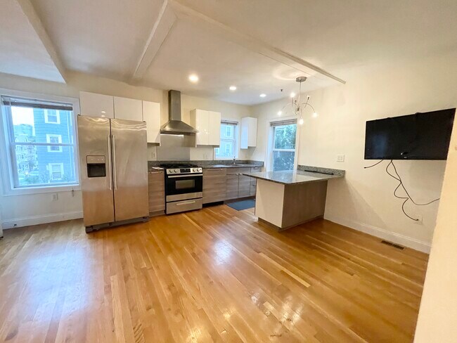 128 Hillside St Unit 1