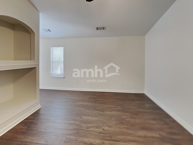 Photo - 408 Fairlawn Dr