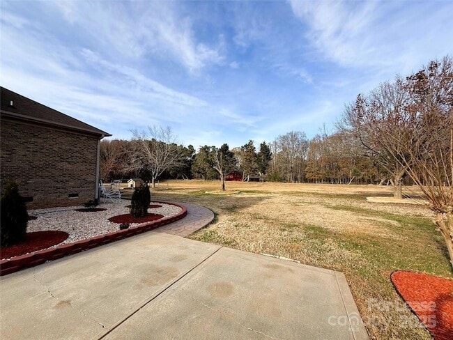 Photo - 5919 Newell Dr