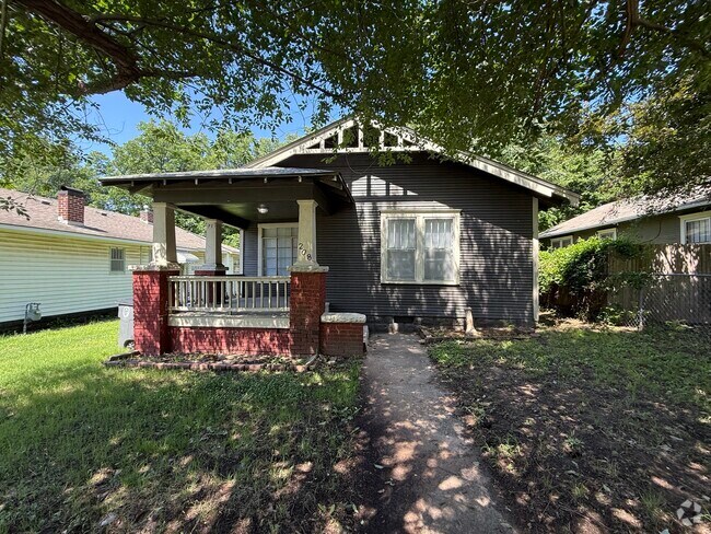 Building Photo - 208 N Xenophon Ave Rental