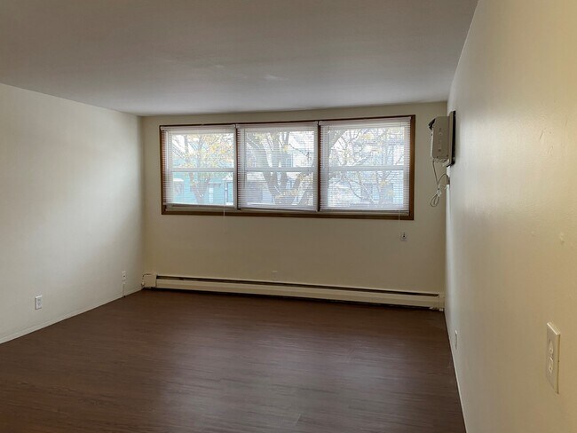 Photo - 2647 Emerson Ave S