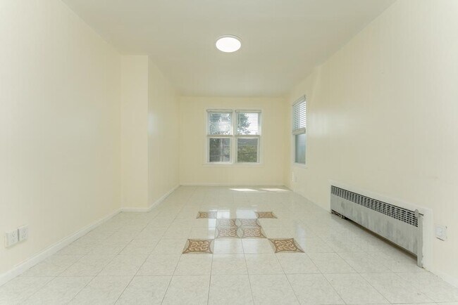 Photo - 172 Hamilton Ave