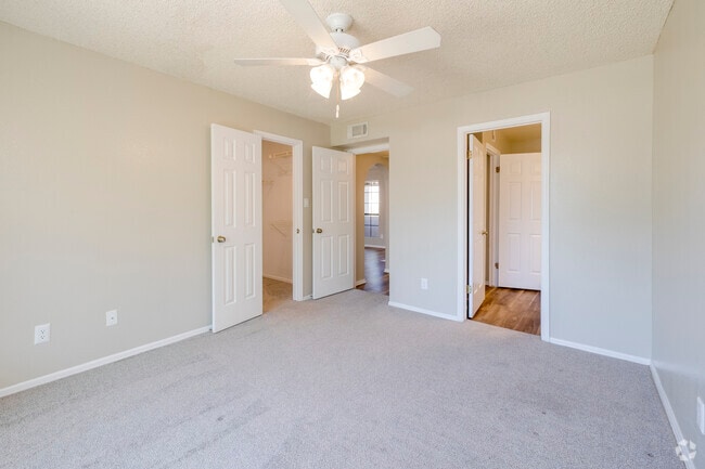 1BR, 1BA - 755SF - Bedroom