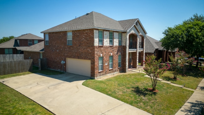 Photo - 1739 Summerwood Ln