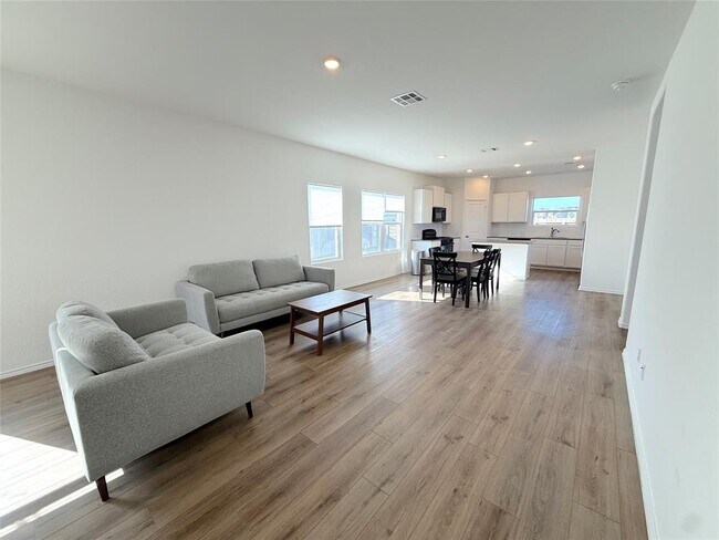 Photo - 224 Canley Lp