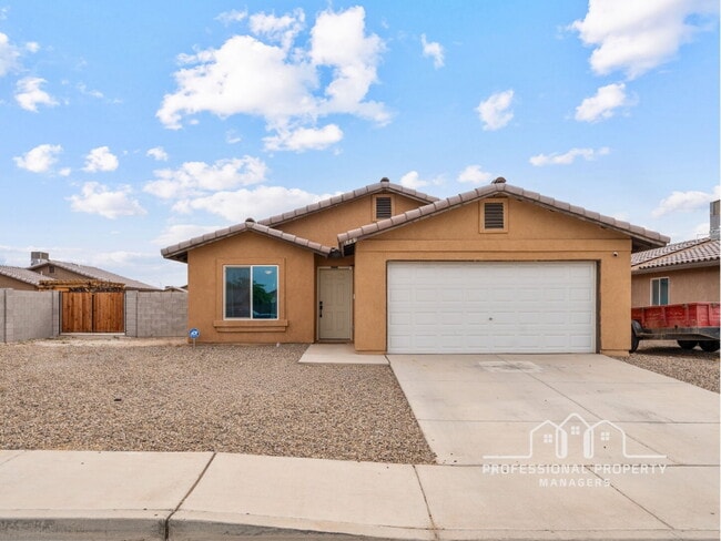 Building Photo - 3-bedroom, 2-bathroom home in Trail Estates