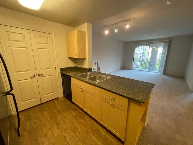 Photo - Lovely 1 Bedroom 1 Bath Condo in the Desir... Unidad 2018