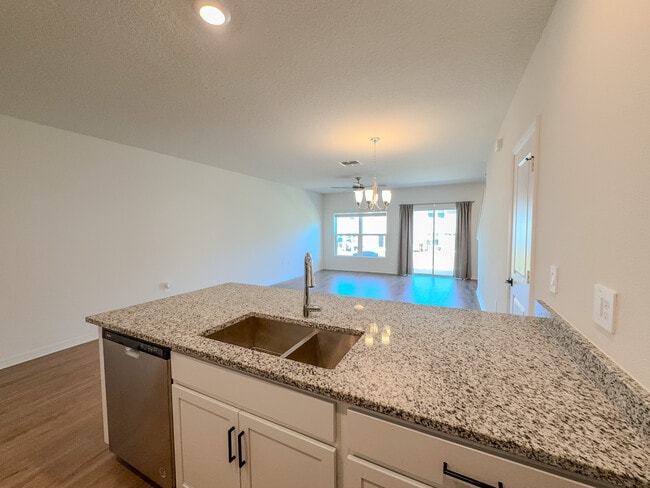 Building Photo - 9419 Westside Hls Dr