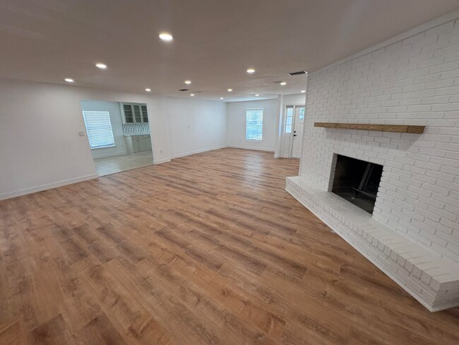 Photo - 2301 S San Jose Cir