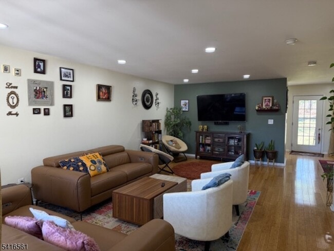 Photo - 1704 Bergen Ct