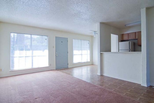 Photo - Spanish Village Apartments