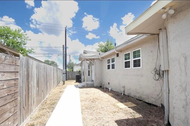 Photo - 12115 Segrest Dr