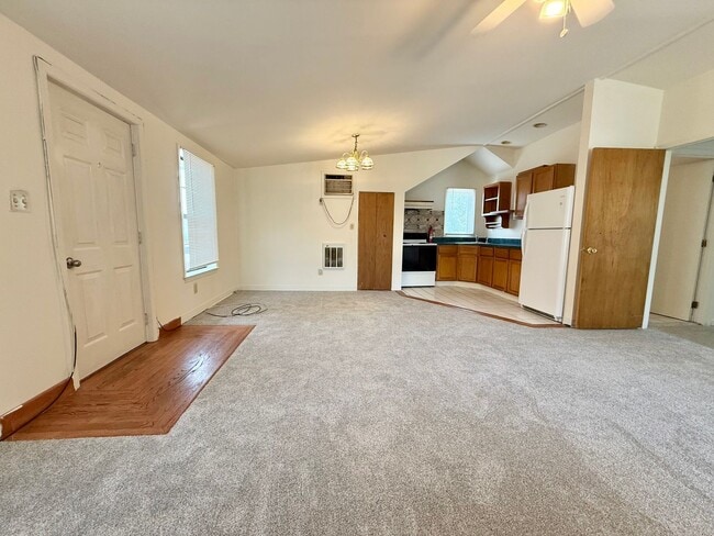 Spacious 1-Bedroom Apartment with Private ... - Spacious 1-Bedroom Apartment with Private ...