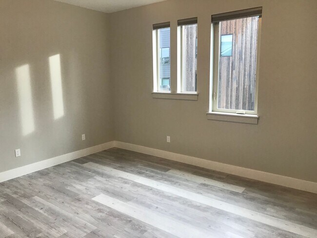 Photo - Pet Friendly Three Bedroom in Central Loca...