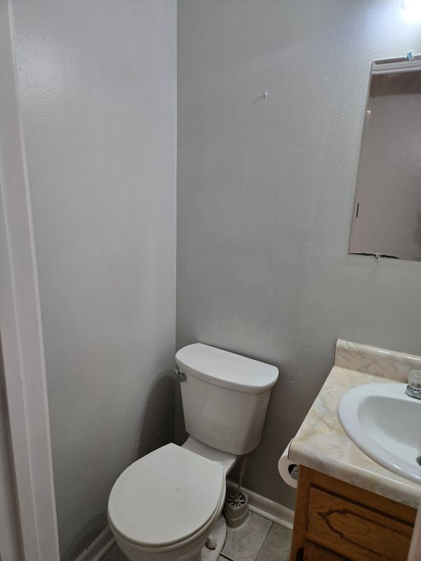 Photo - 270 Rowell Rd W