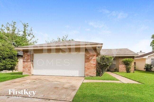 Building Photo - 17522 Davenway Dr