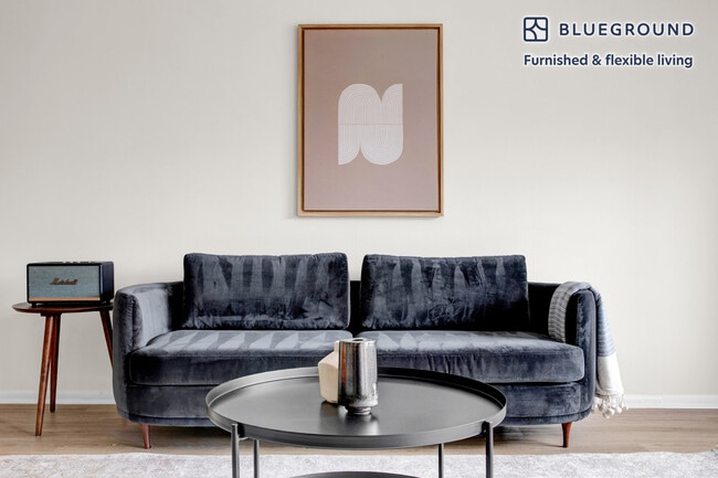 Photo - 10 Emerson Pl Unidad FL7-ID495